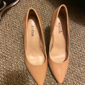 nude pumps